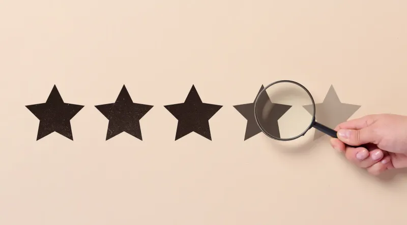 5 star rating and maganifying glass
